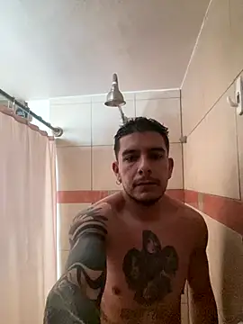 Snapshot of Molly1993rrrrrrrf chatting on 10.31.25 Molly1993rrrrrrrf online show from 10.31.25