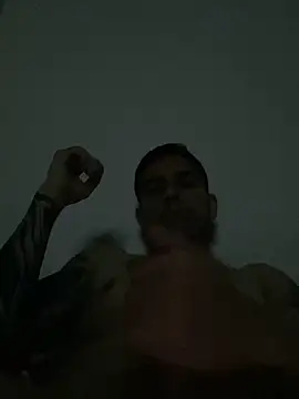 Snapshot of Molly1993rrrrrrrf chatting on 11.08.25 Molly1993rrrrrrrf online show from 11.08.25