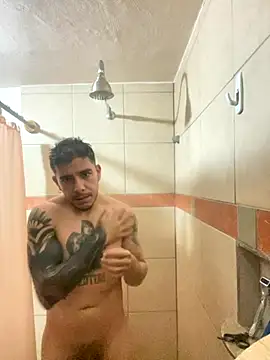 Snapshot of Molly1993rrrrrrrf chatting on 11.10.25 Molly1993rrrrrrrf online show from 11.10.25