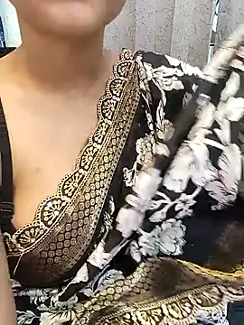 Snapshot of Divya_girl chatting on 02.21.26 Divya girl online show from 02.21.26