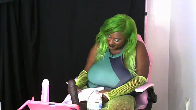 Snapshot of londynnvega chatting on 04.04.26 londynnvega online show from 04.04.26