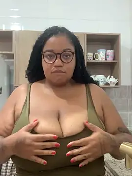 SweetLizzyBBW online show from 05.18.26