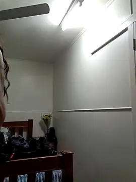 Snapshot of atenealovve_77 chatting on 03.18.25 atenealovve 77 online show from 03.18.25