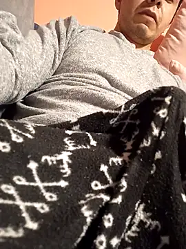 Snapshot of GuapoCoqueto chatting on 11.14.25 GuapoCoqueto online show from 11.14.25