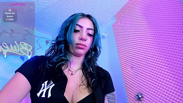 SaturnooStonee online show from 05.22.26