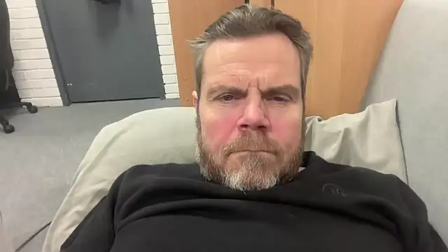 Snapshot of toptugger chatting on 01.30.25 toptugger online show from 01.30.25