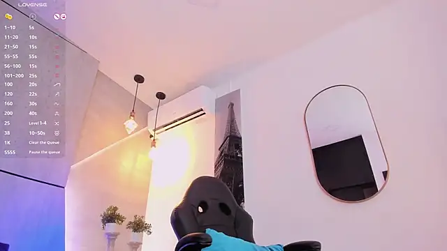 danii hill  online show from 03.04.25