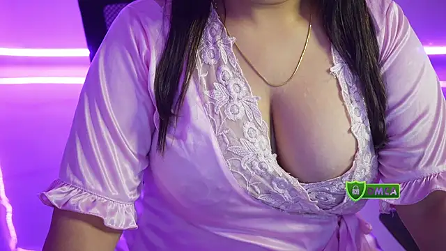 Snapshot of only_aleesha chatting on 10.17.25 only aleesha online show from 10.17.25