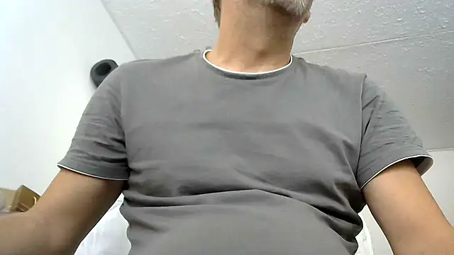Snapshot of michaelbobby chatting on 07.27.26 michaelbobby online show from 07.27.26