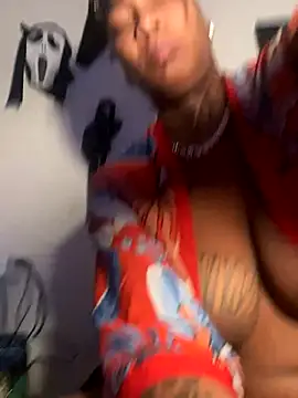 CUMQUEEN-XXX69 online show from 12.22.25