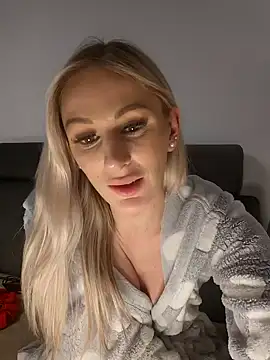 Liana Lou online show from 01.19.25