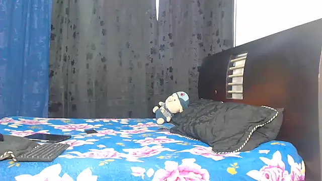 Hot Sharks  online show from 11.27.25