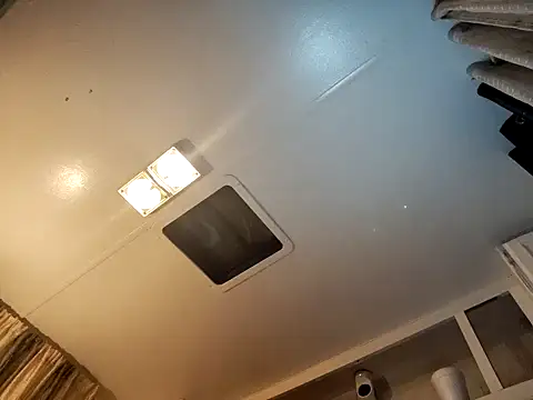 allissonw13 online show from 12.24.24