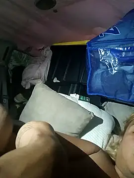 allissonw13 online show from 09.10.25