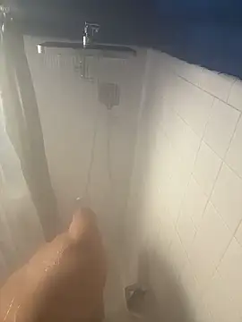 allissonw13 online show from 12.23.25