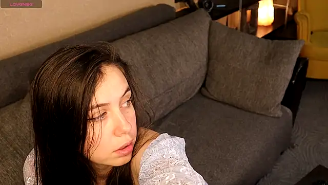 Snapshot of Kete_Moon chatting on 10.13.25 Kete Moon online show from 10.13.25