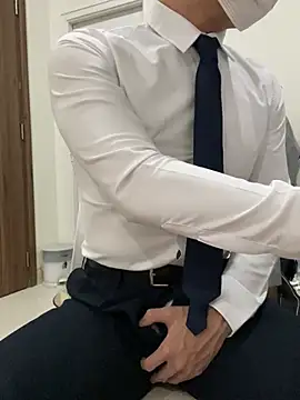 harrylouis1357 online show from 12.11.24