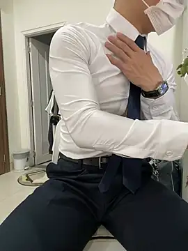 harrylouis1357 online show from 12.22.24