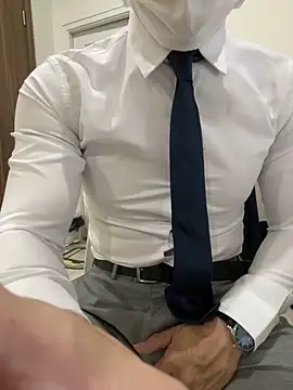 harrylouis1357 online show from 03.04.25