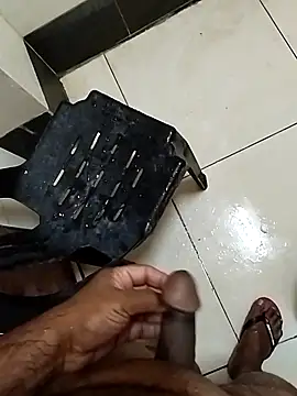 Snapshot of cenyon124 chatting on 09.28.25 cenyon124 online show from 09.28.25