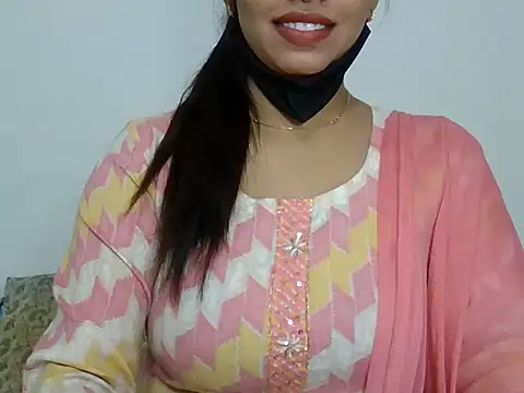 Snapshot of sparkling_queen chatting on 12.04.24 sparkling queen online show from 12.04.24