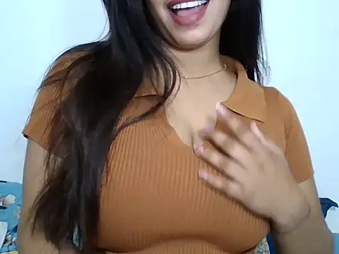 Snapshot of sparkling_queen chatting on 12.26.24 sparkling queen online show from 12.26.24