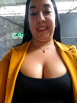 Bella keny online show from 04.24.26