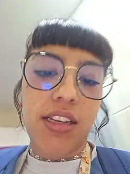 cute hollywood online show from 02.21.26