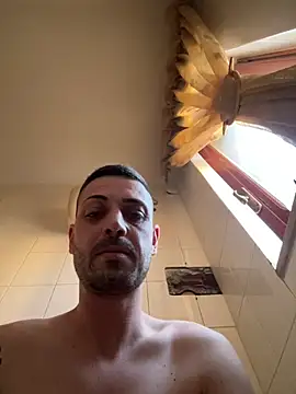 Snapshot of iltoscano95 chatting on 06.27.26 iltoscano95 online show from 06.27.26