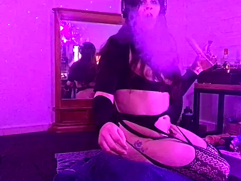 Snapshot of kinkstar5 chatting on 11.02.25 kinkstar5 online show from 11.02.25