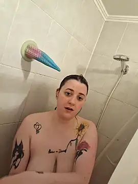 Snapshot of Sora_eroneko chatting on 10.11.25 Sora eroneko online show from 10.11.25