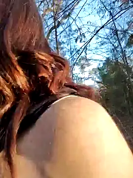 Snapshot of Genevieve143 chatting on 02.02.25 Genevieve143 online show from 02.02.25