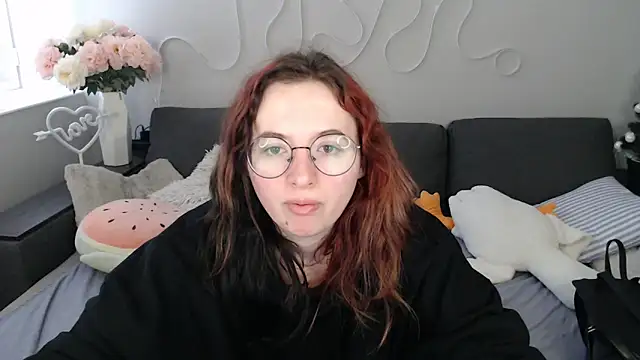 Mini Diva online show from 02.27.26