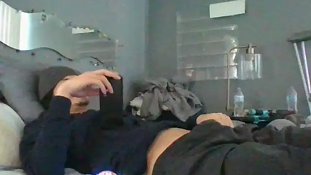 Snapshot of gifted723 chatting on 11.30.25 gifted723 online show from 11.30.25