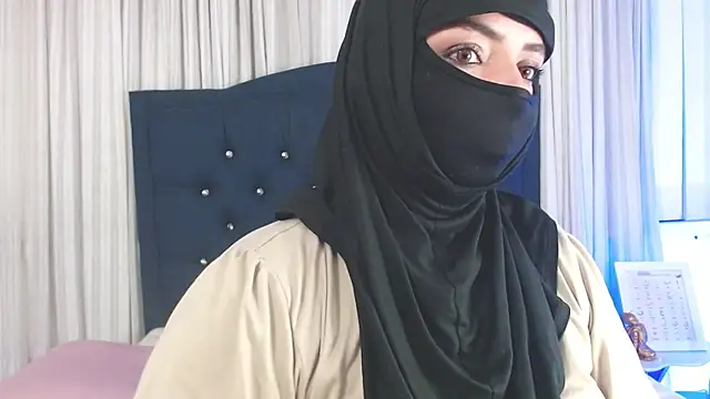 Snapshot of Uzra_hayed chatting on 01.31.25 Uzra hayed online show from 01.31.25