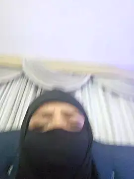 Snapshot of Uzra_hayed chatting on 02.22.25 Uzra hayed online show from 02.22.25