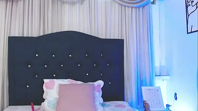 Snapshot of Uzra_hayed chatting on 02.25.25 Uzra hayed online show from 02.25.25