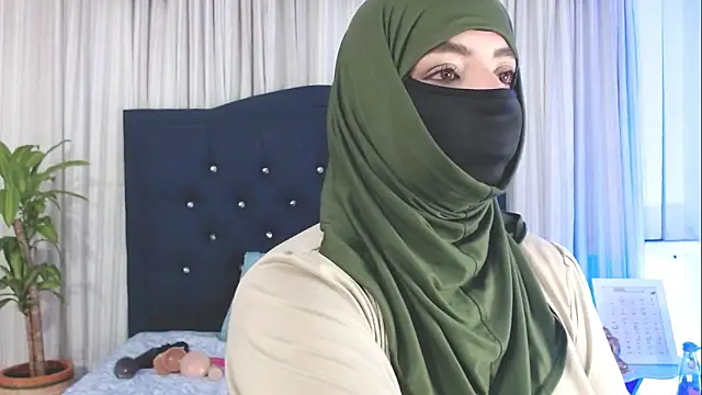 Snapshot of Uzra_hayed chatting on 03.03.25 Uzra hayed online show from 03.03.25