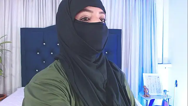 Snapshot of Uzra_hayed chatting on 03.13.25 Uzra hayed online show from 03.13.25