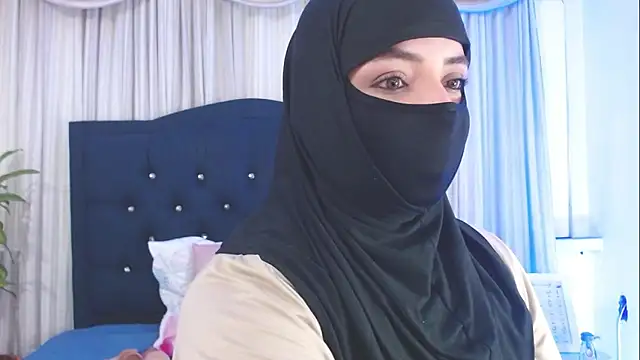 Snapshot of Uzra_hayed chatting on 03.19.25 Uzra hayed online show from 03.19.25