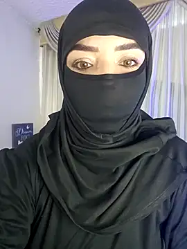 Snapshot of Uzra_hayed chatting on 09.27.25 Uzra hayed online show from 09.27.25