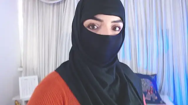 Snapshot of Uzra_hayed chatting on 10.03.25 Uzra hayed online show from 10.03.25