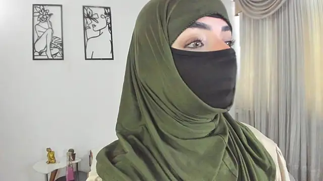 Snapshot of Uzra_hayed chatting on 07.28.26 Uzra hayed online show from 07.28.26