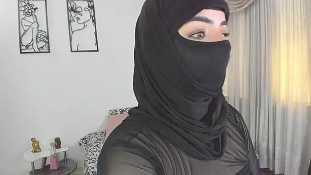 Snapshot of Uzra_hayed chatting on 08.05.26 Uzra hayed online show from 08.05.26