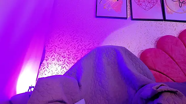 luly pink online show from 07.04.26