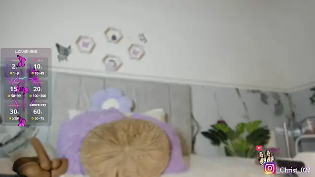christal cutee online show from 04.21.26