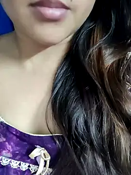 Snapshot of Natasha-143 chatting on 12.28.24 Natasha-143 online show from 12.28.24