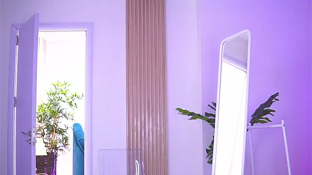 LovingBlondie online show from 03.12.25