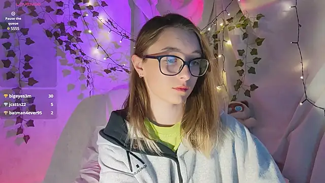 Snapshot of monlight__dana chatting on 12.02.24 monlight dana online show from 12.02.24