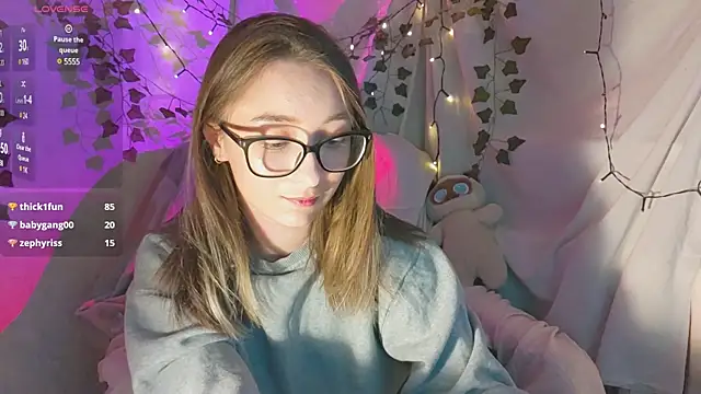 Snapshot of monlight__dana chatting on 12.03.24 monlight dana online show from 12.03.24